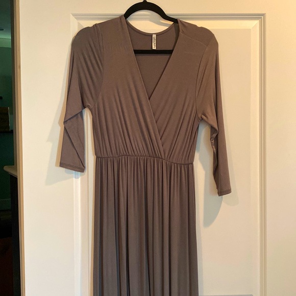 Maternity maxi dress - Picture 4 of 7